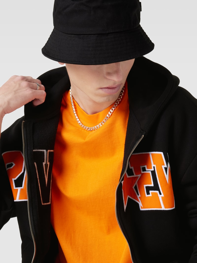 Sweatjacke mit Kapuze in schwarz