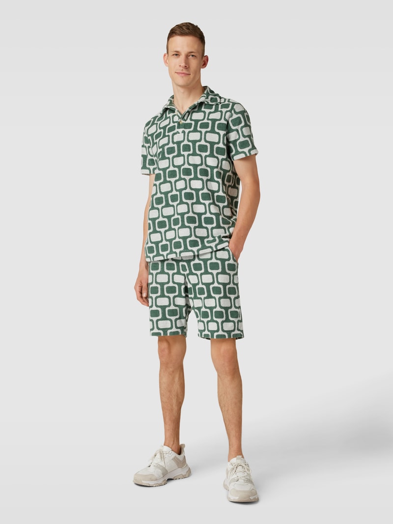 Shorts aus Frottee in olivgrün