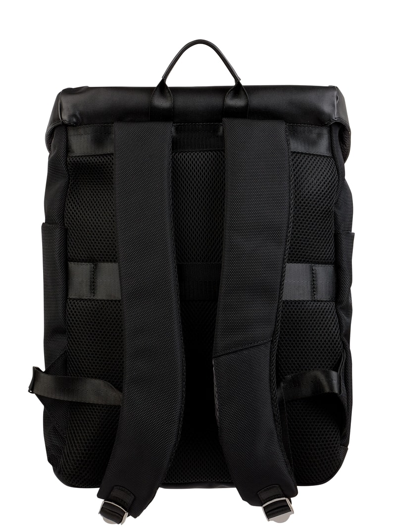 Rucksack mit Klickverschluss in schwarz