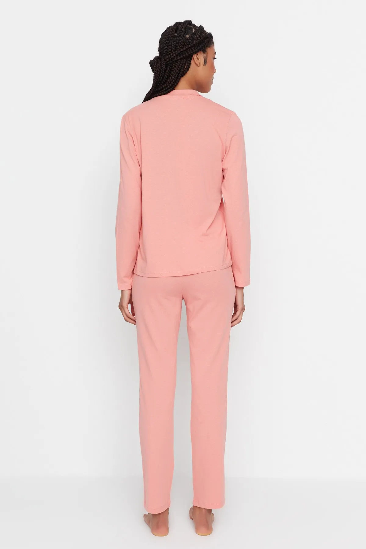 Trendyol Collection  Rosa besticktes Pyjama-Set aus Strick THMAW23PT00151