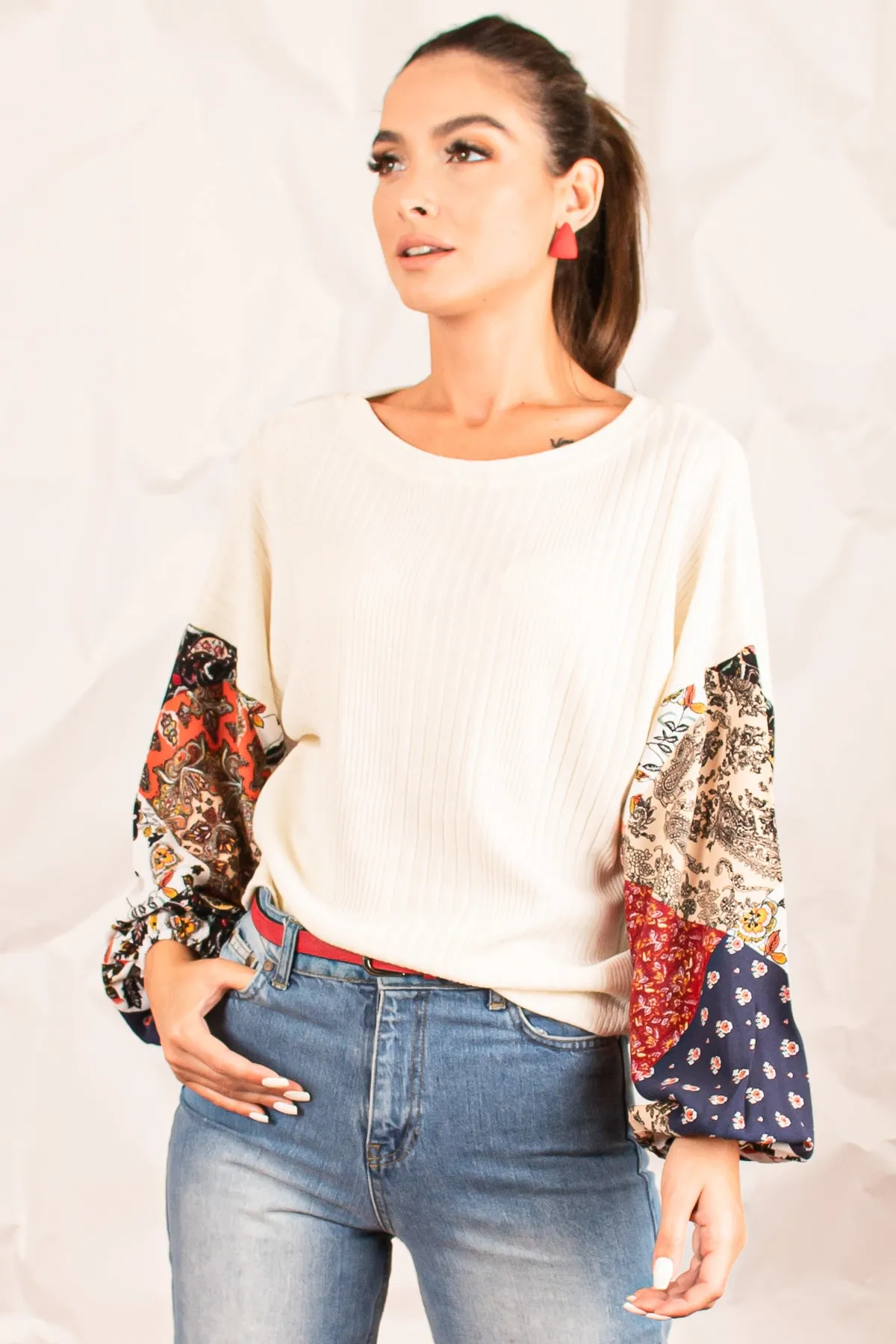 armonika  Gemusterte Ballon-Strickbluse für Damen in Ecru mit Ärmeln ARM-20K081001