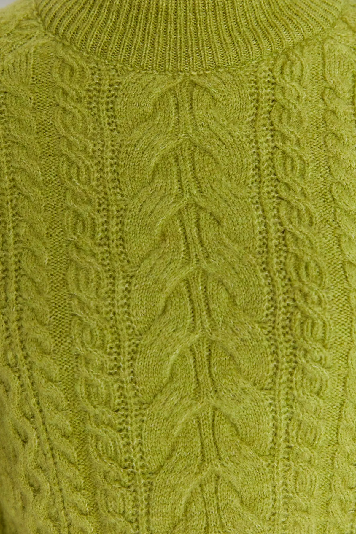 Trendyol Collection  Grüner, weich strukturierter Zopfpullover TWOAW21KZ0109