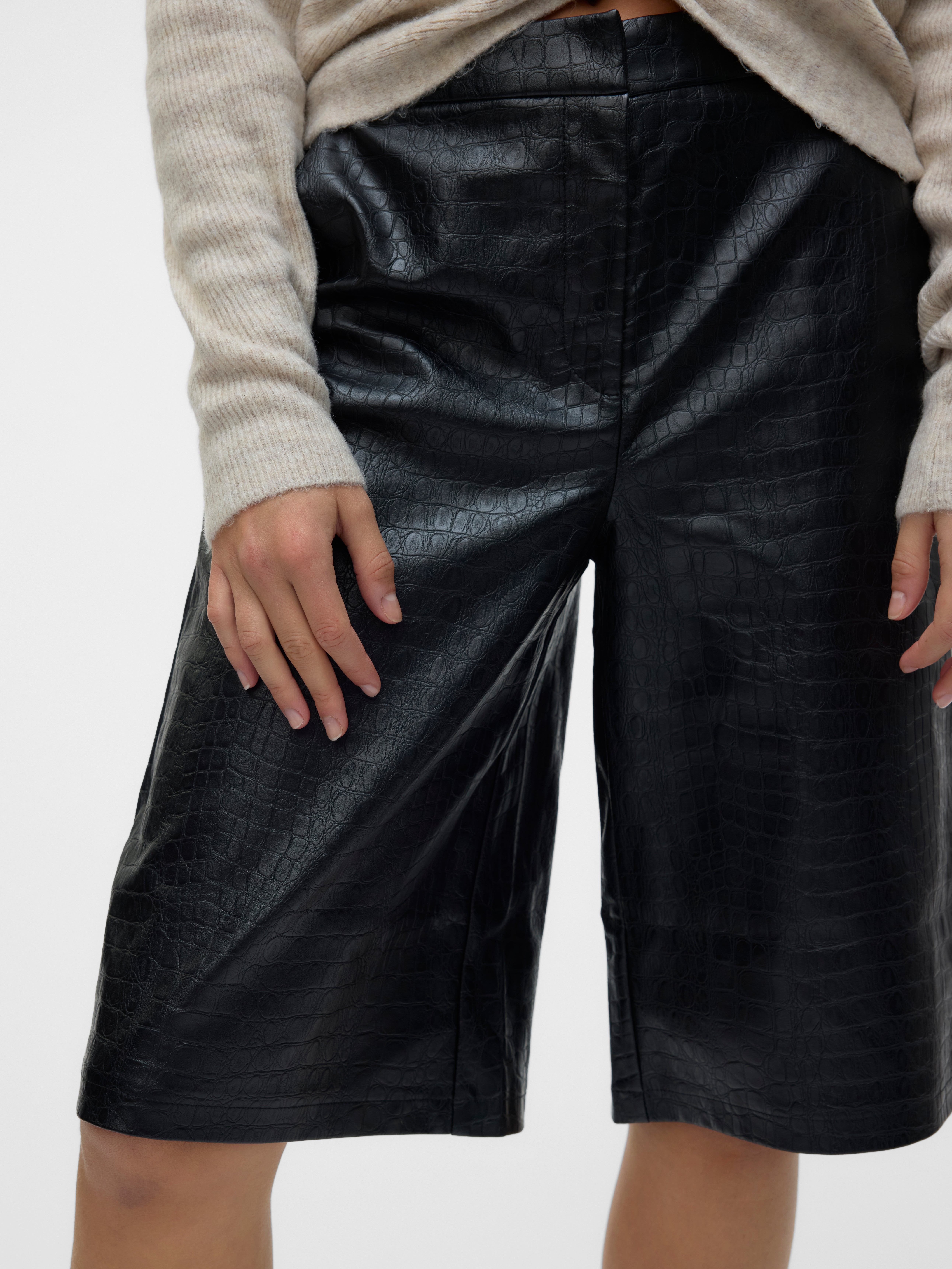 VMWREN Shorts
