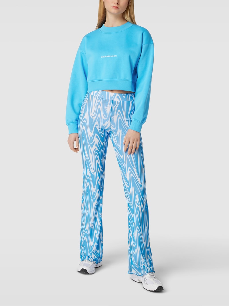 Cropped Sweatshirt mit Label-Stitching in bleu