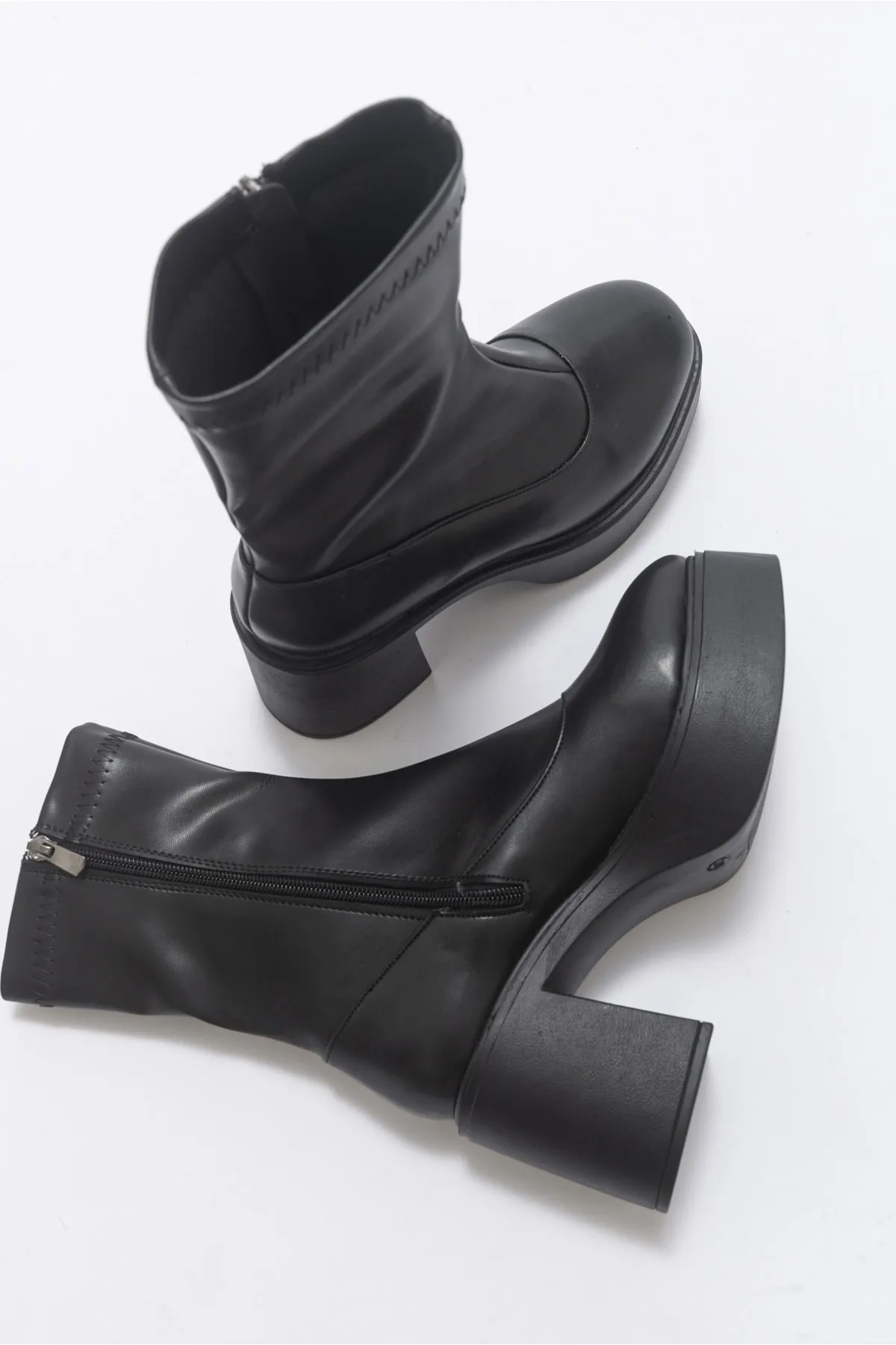 LuviShoes  Poppy Black Skin Damenstiefel