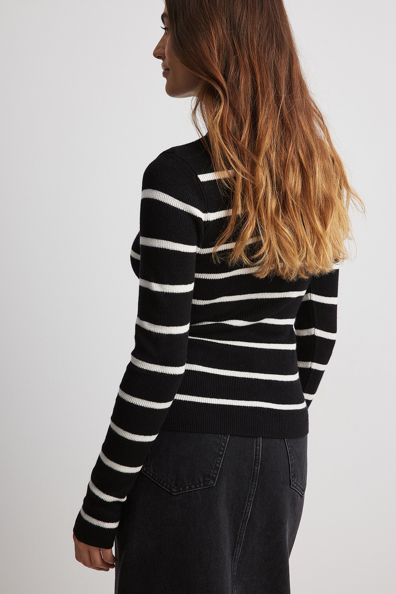 Langärmeliger Rollkragenpullover mit Rippenstrick