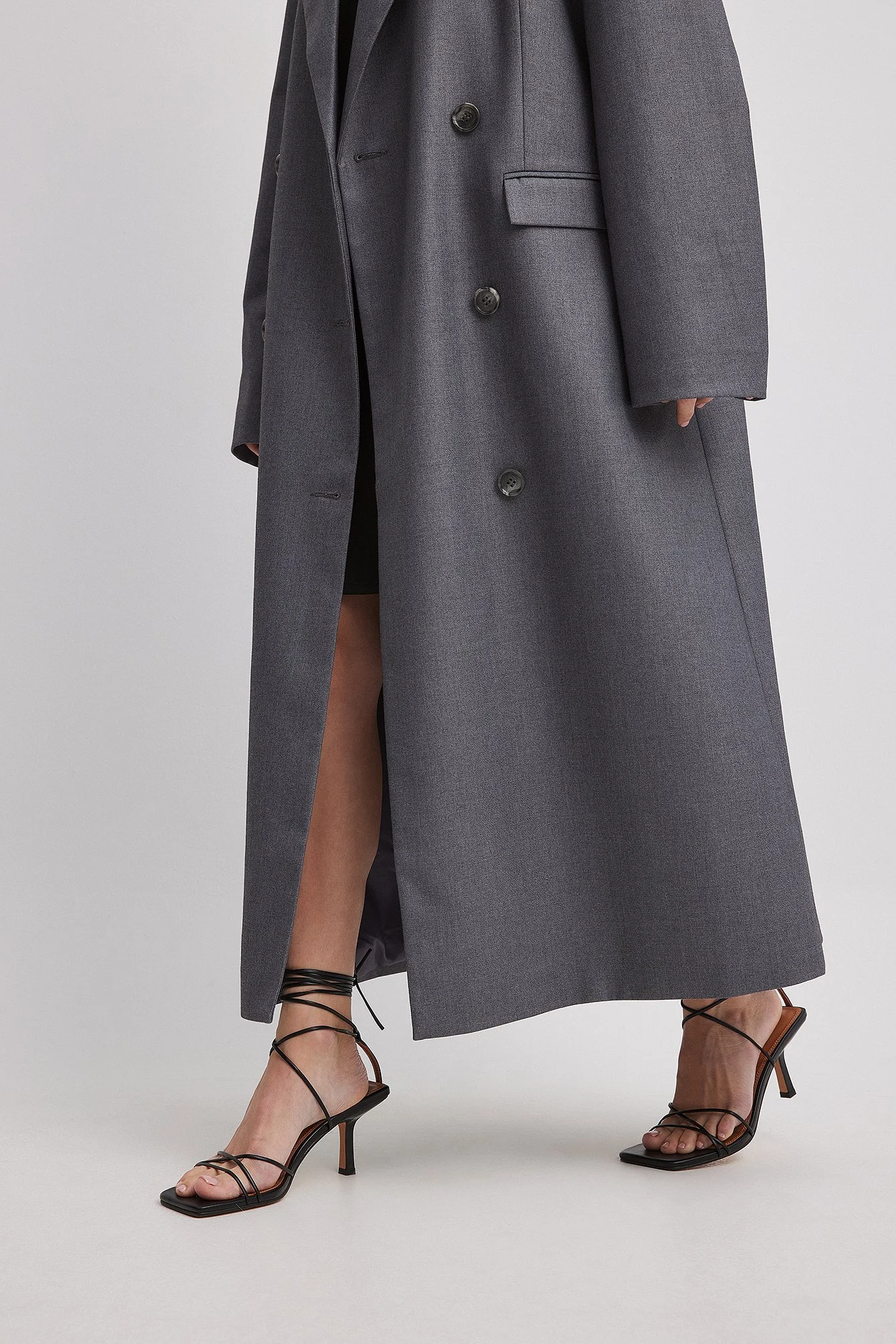 High-Heels mit Stilettoabsatz und dünnem Riemen