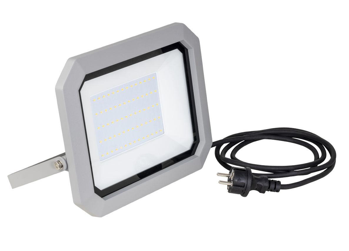 Schwabe 46405 Slimline LED лампа IP65 50W са каблом H05RN-F 3x1,0 2m