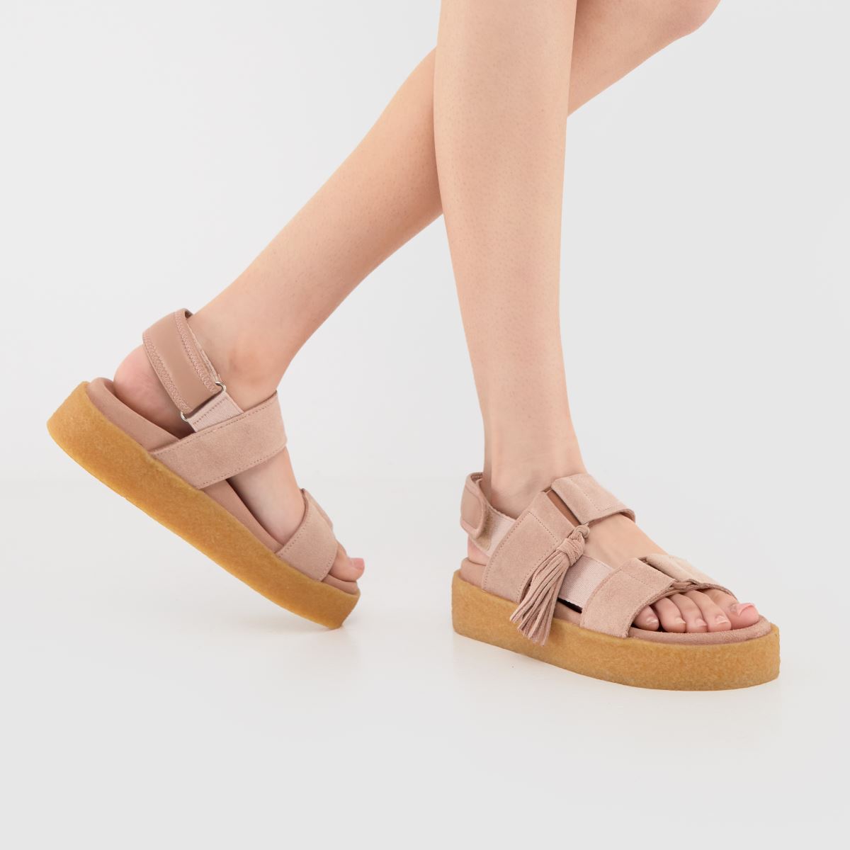 Clarks Originals – Beige sandaler i crêpe