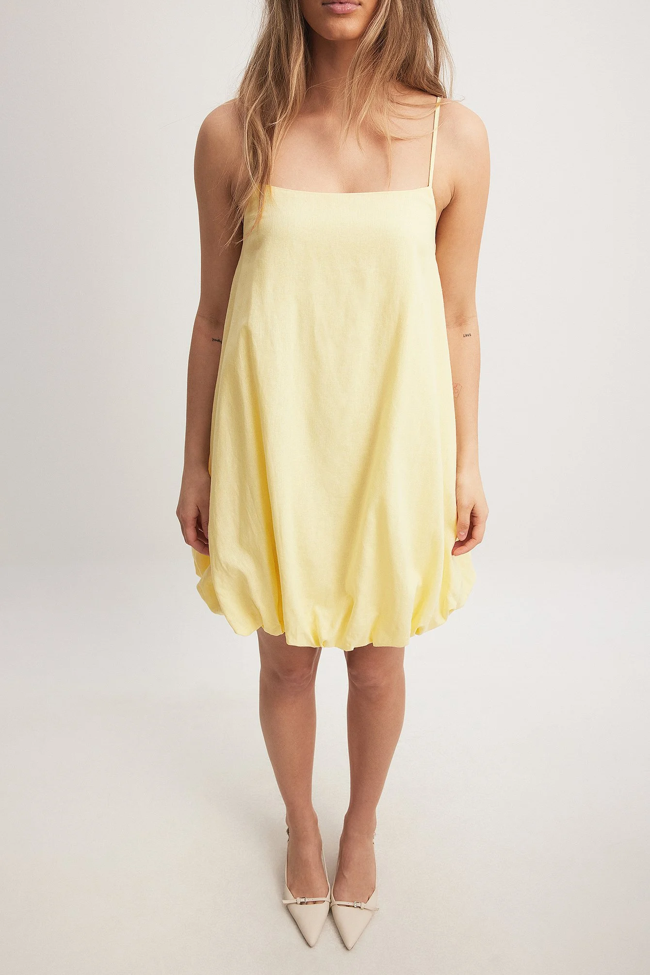 Minikleid aus Leinen-Mix mit Ballonrock