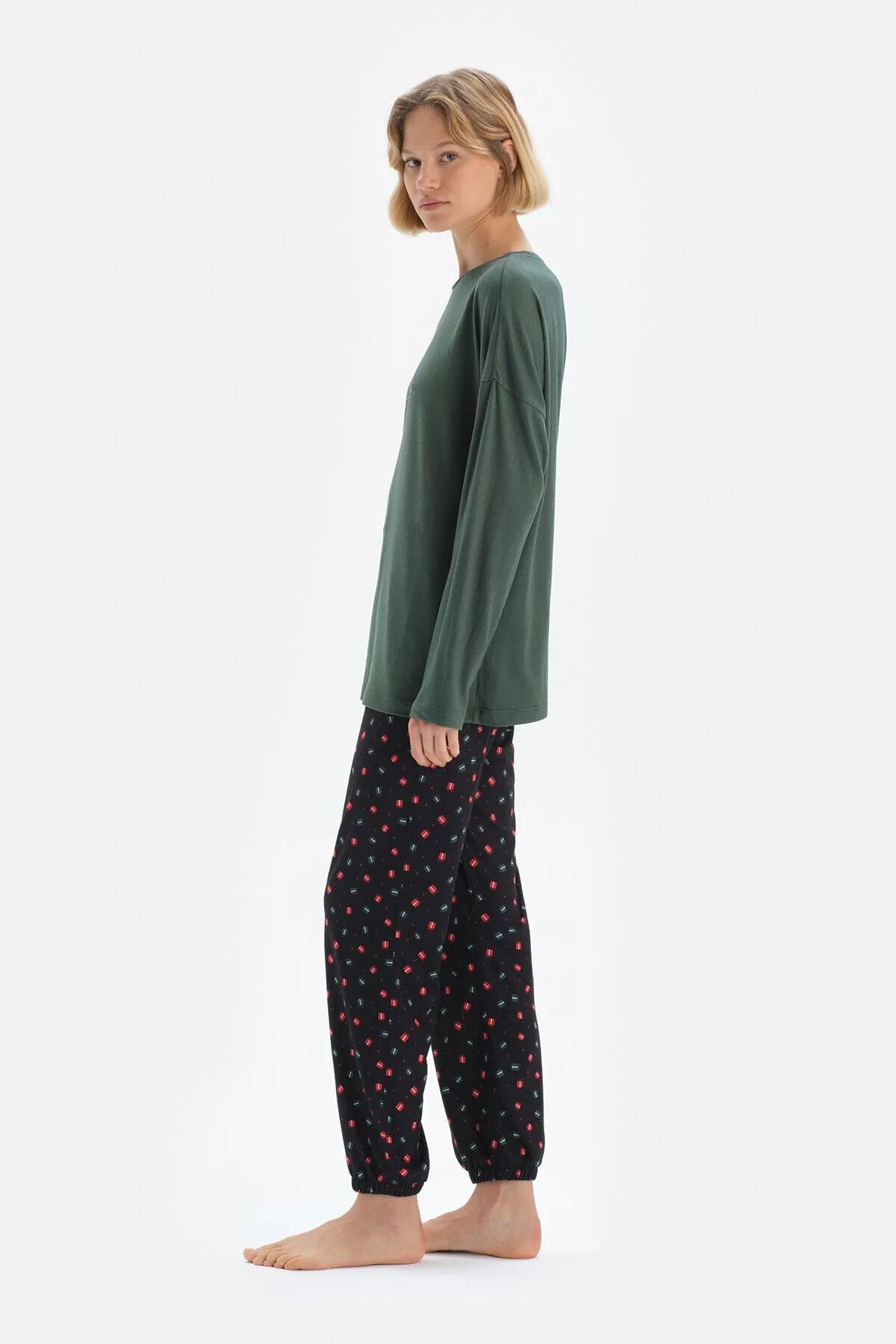 Dagi  Schwarze Pyjamahose mit Geschenkpapier-Aufdruck