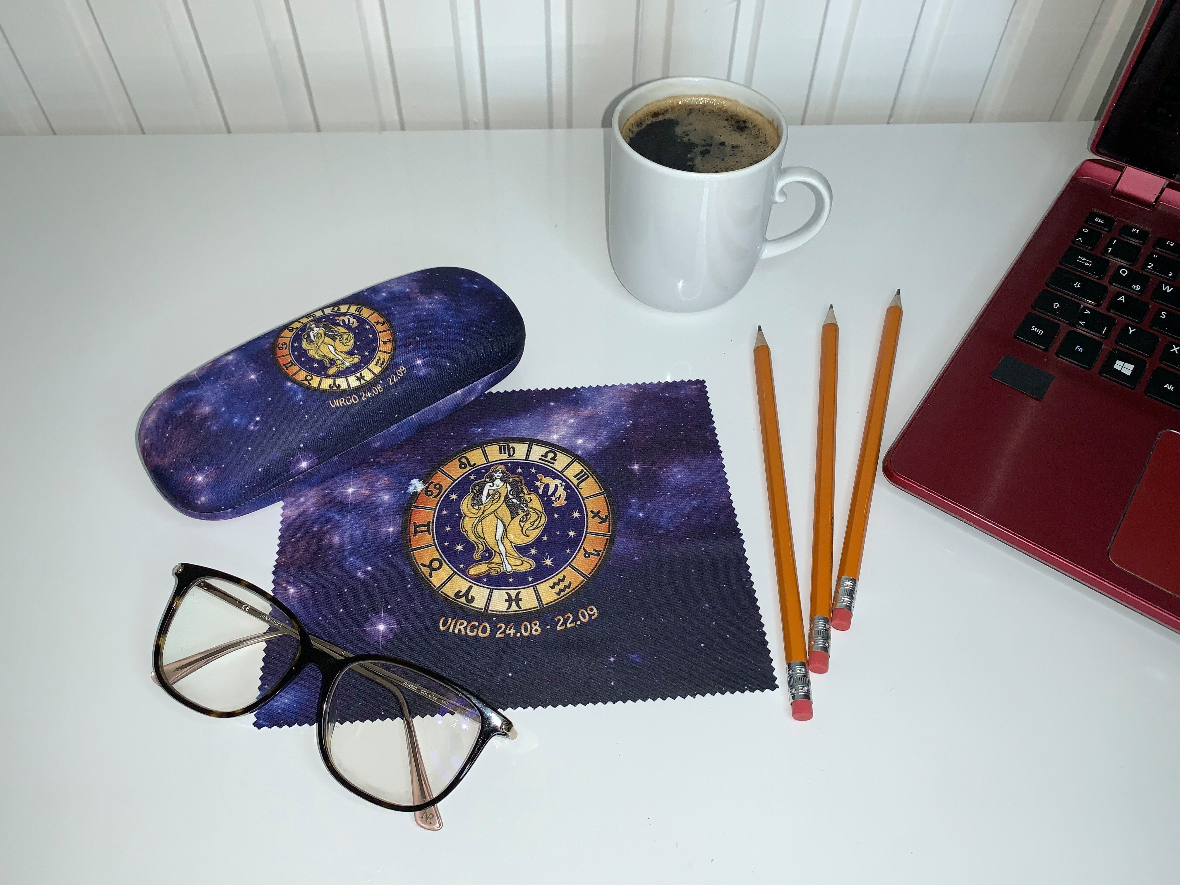 von Lilienfeld Brillenetui Brillenetui Sternzeichen Horoskop Tierkreiszeichen Motiv Brillenbox, stabiles mit Mikrofaser bezogenes Hardcase