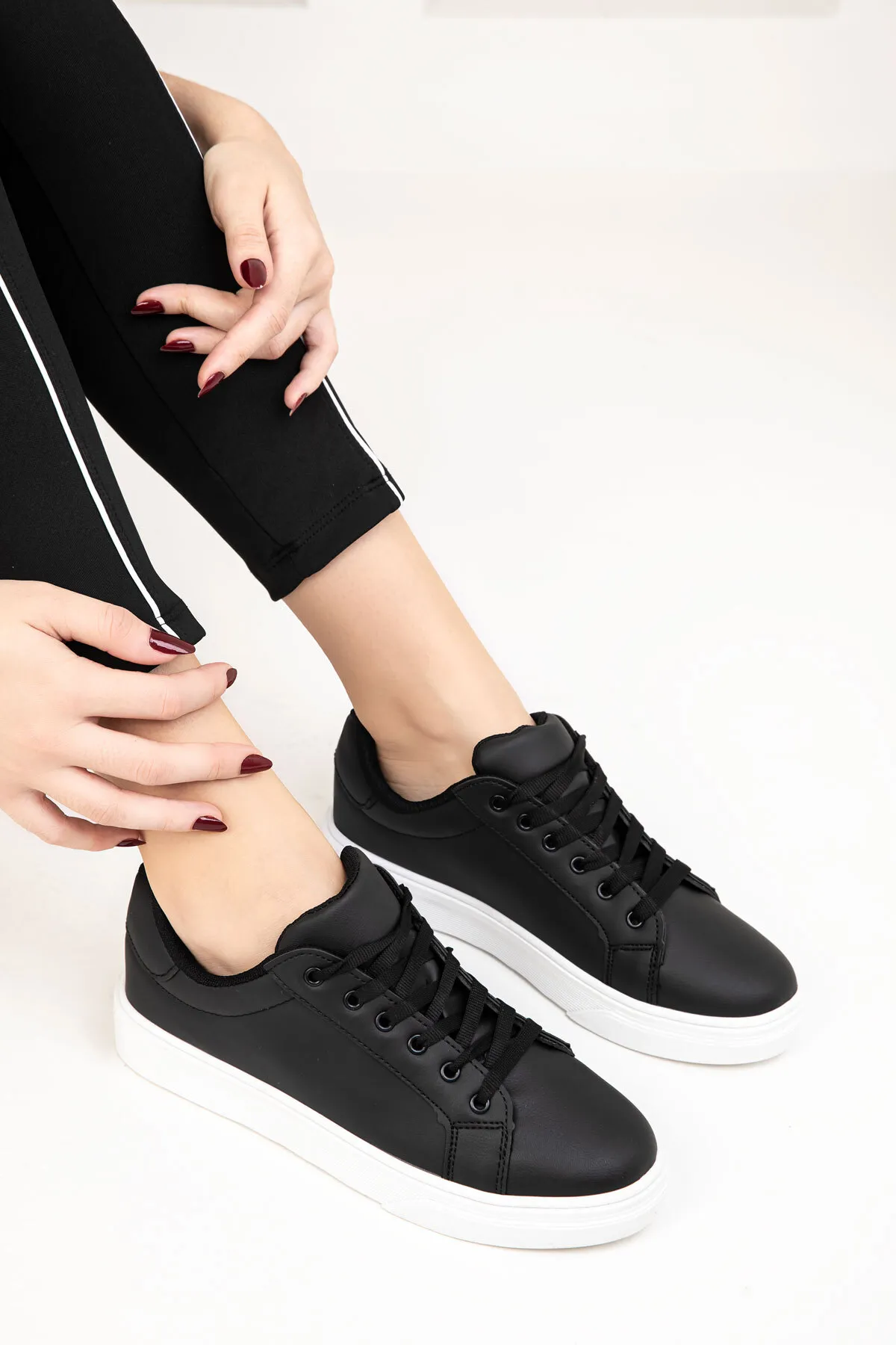 SOHO  Schwarze Damen Sneakers 14395