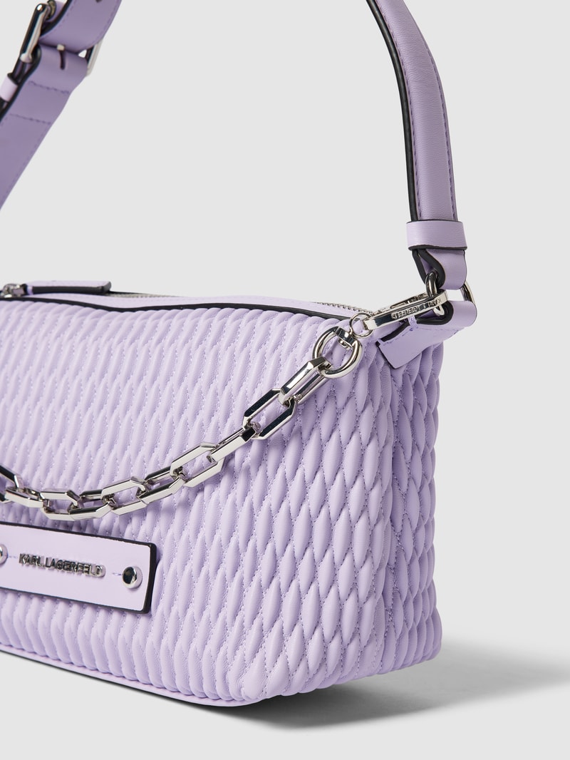Handtasche mit Strukturmuster in flieder