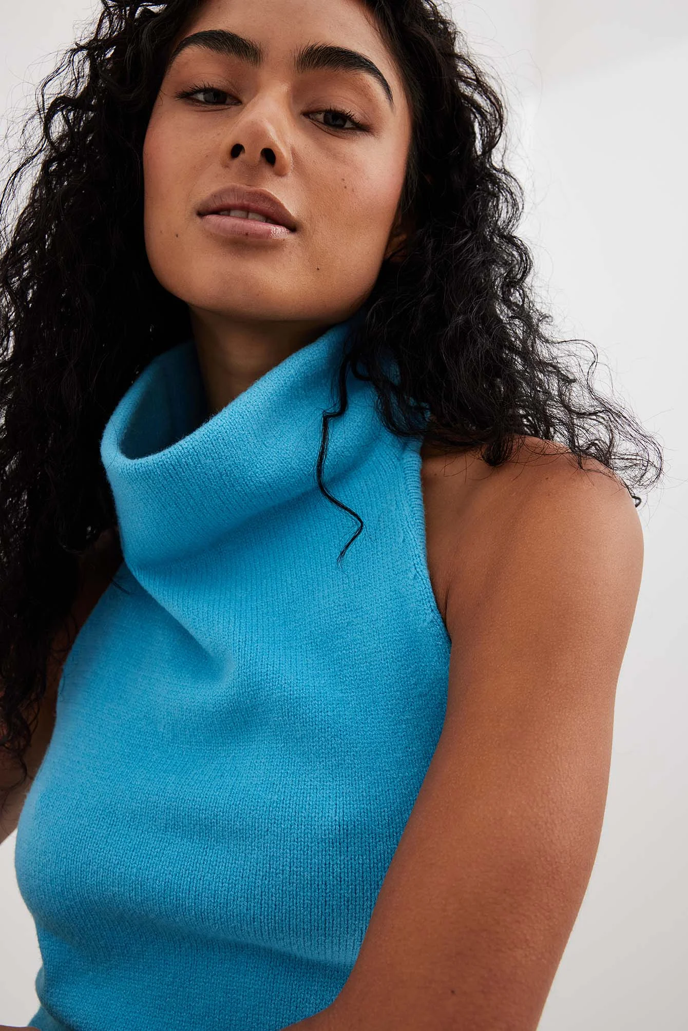 Feingestricktes Neckholder-Top