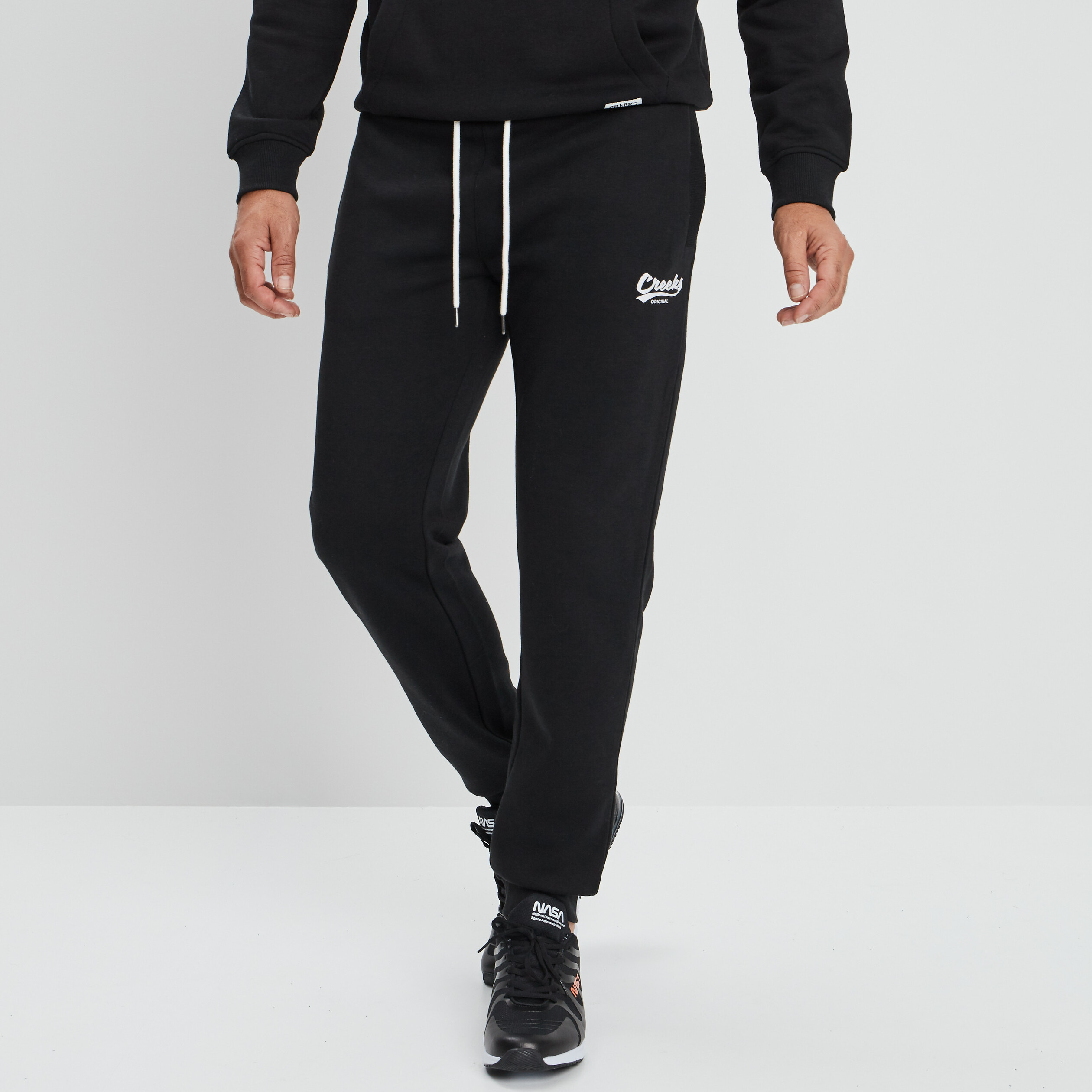 Jogging droit Creeks noir homme | La Halle