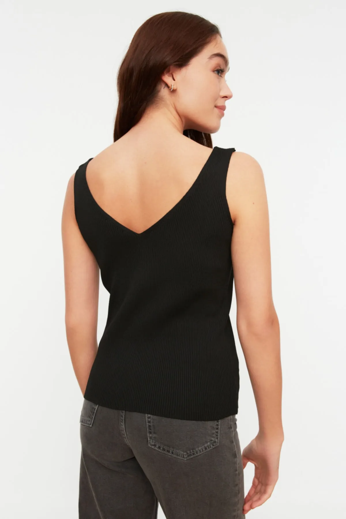 Trendyol Collection  Schwarze Strickbluse mit Trägern und V-Ausschnitt