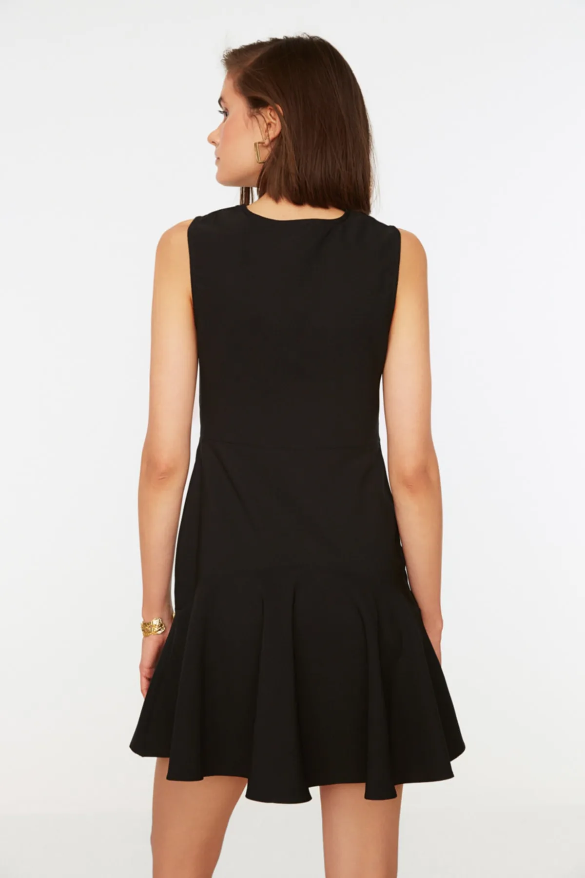 Trendyol Collection  Schwarzes Mini-Webkleid mit Reißverschluss in A-Linie TWOSS20EL1124