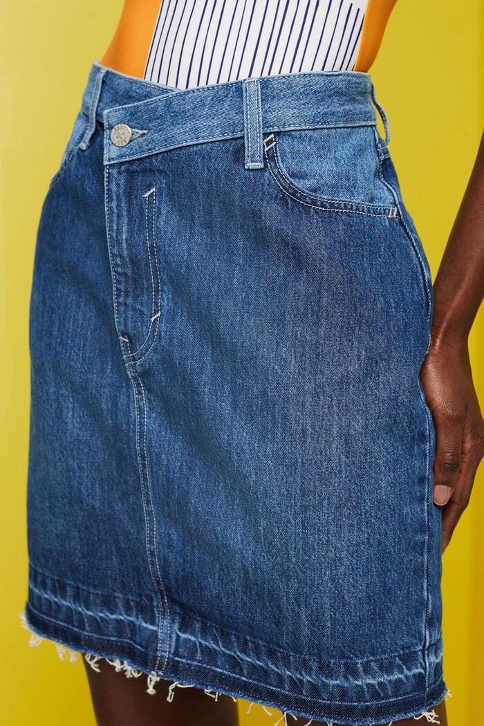 Jeans-Minirock mit asymmetrischem Saum