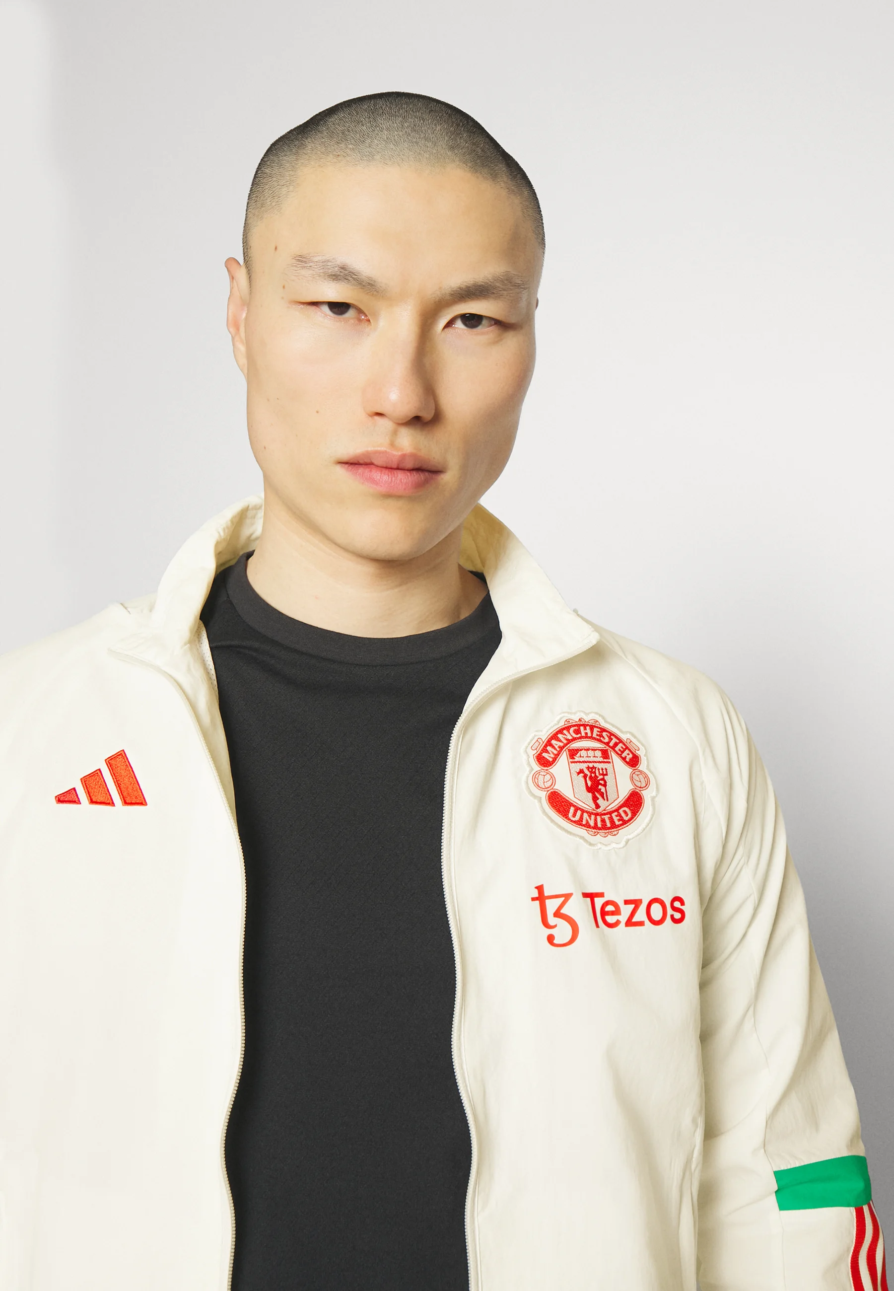 adidas Performance MANCHESTER UNITED TIRO 23 PRESENTATION TRACK - Equipo