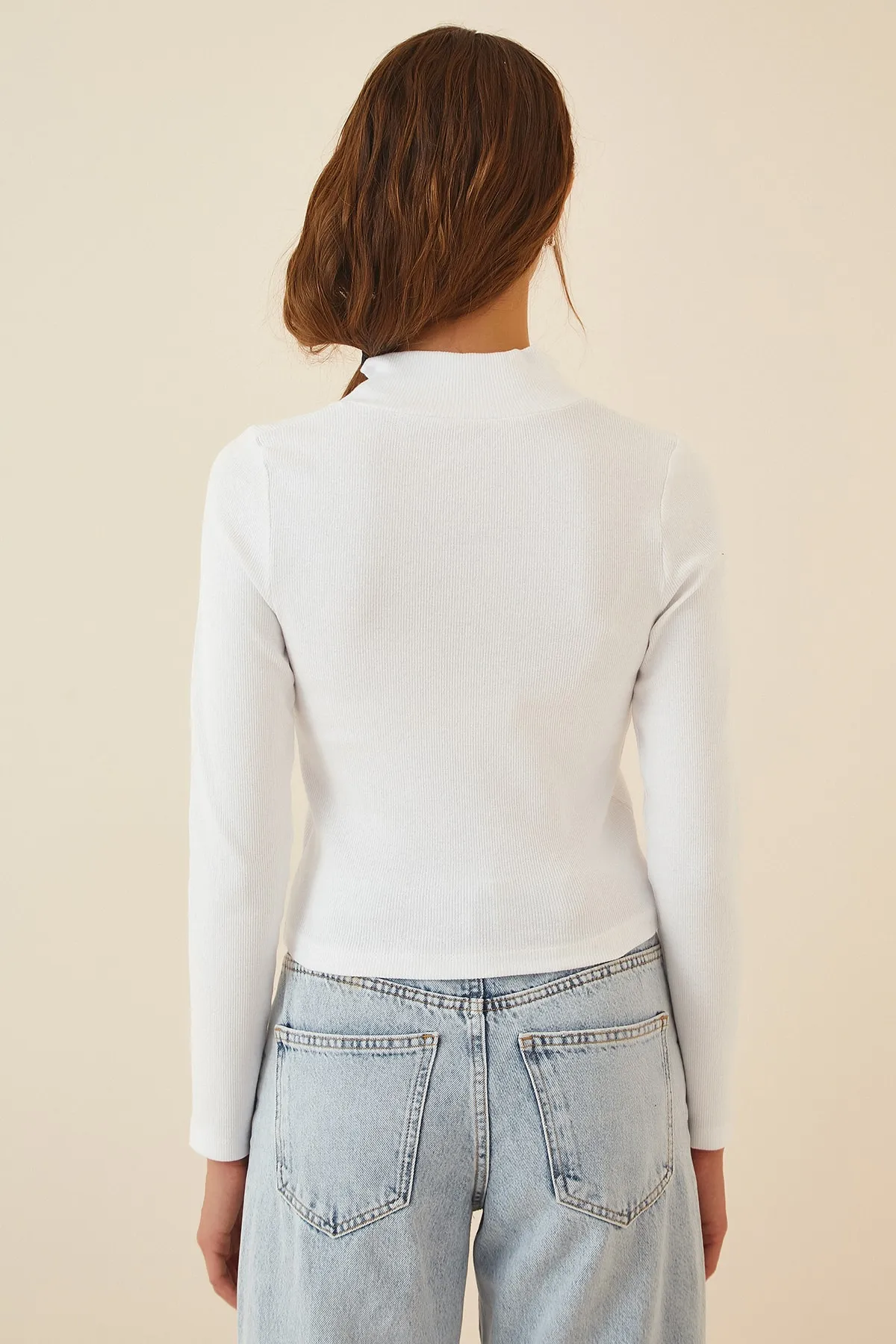 Happiness İstanbul  Weiße Strickbluse mit Reißverschlusskragen für Damen GT00045