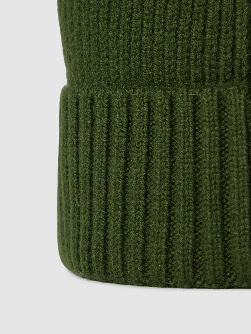 Beanie mit Kaschmir-Anteil in olivgrün meliert