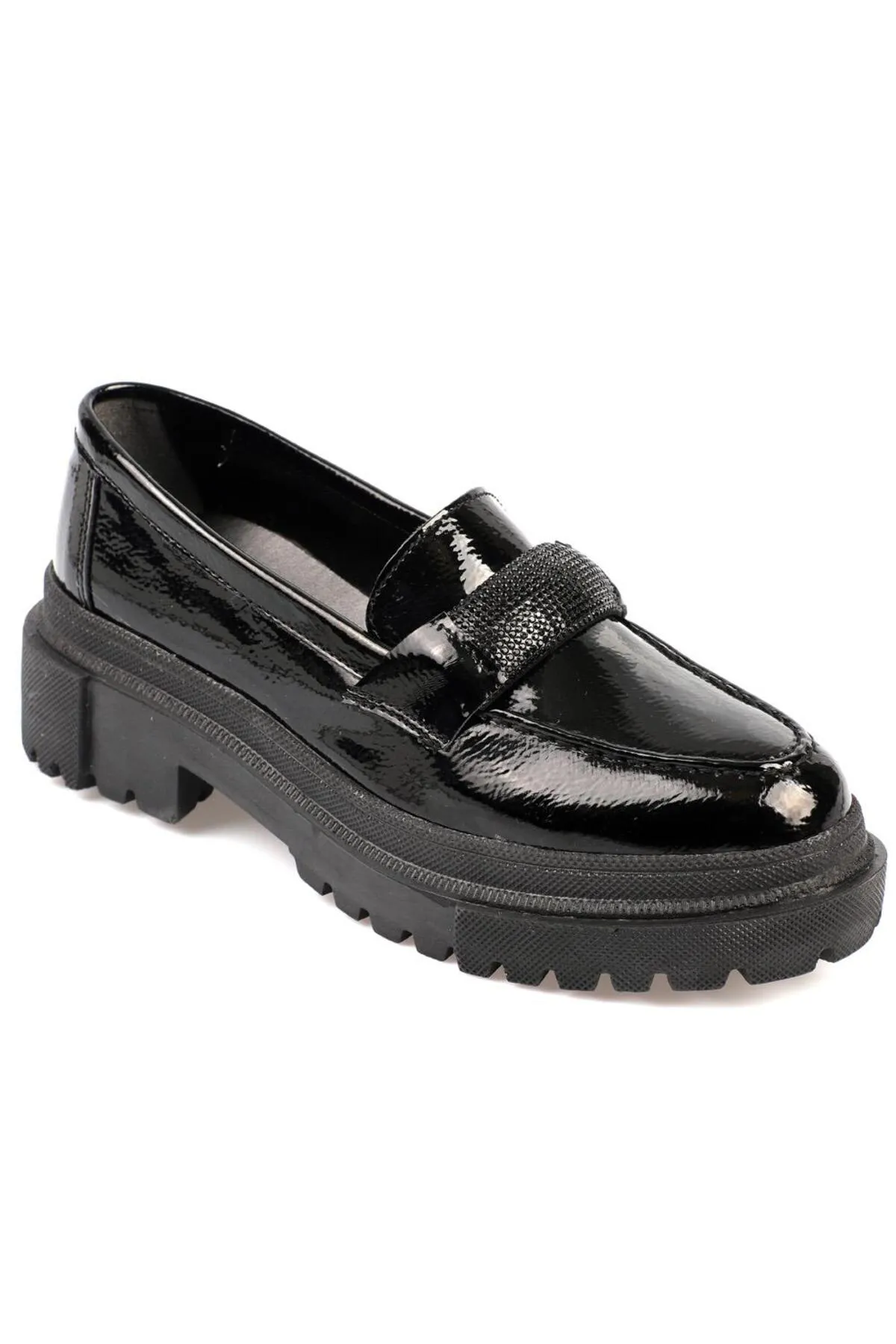 Capone Outfitters  Capone Damen-Loafer mit ovaler Zehenpartie, Steinschnalle und Trac-Sohle, faltiges Lackleder in Schwarz