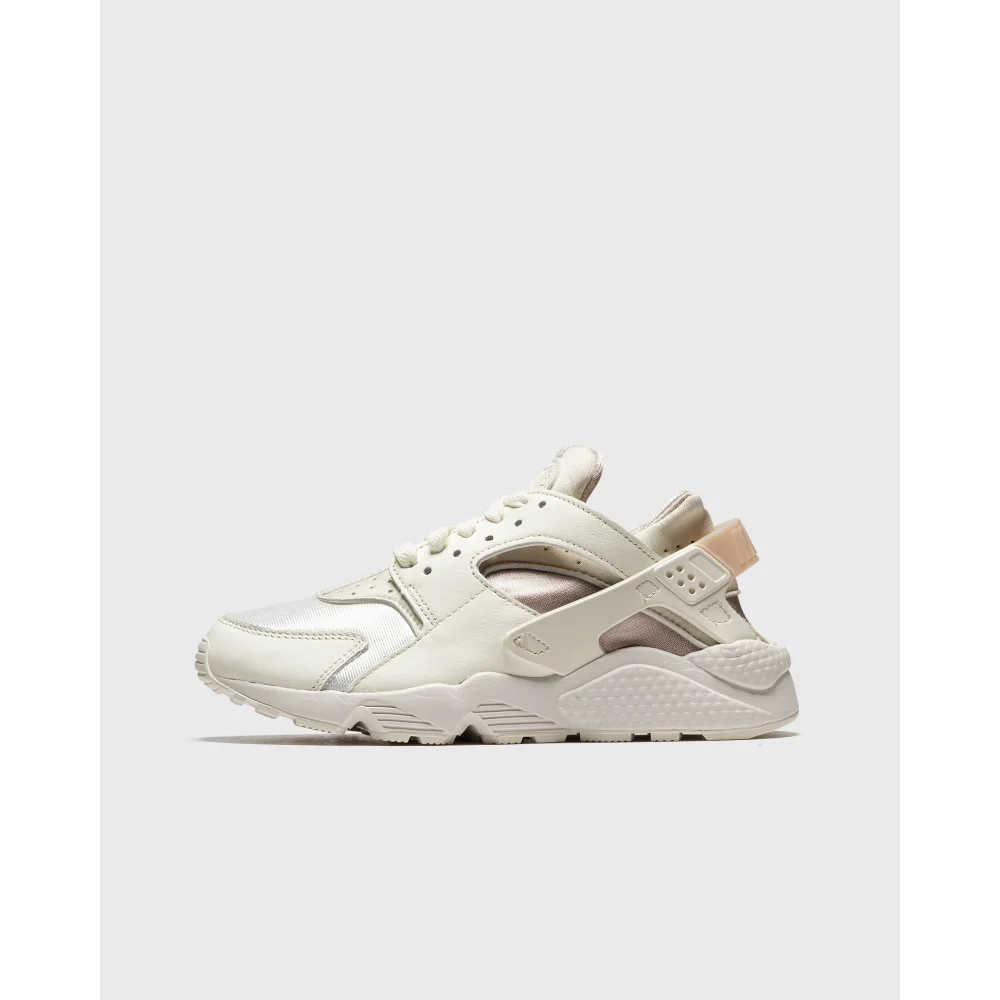 Nike Air Huarache DH4439-104 / weiss