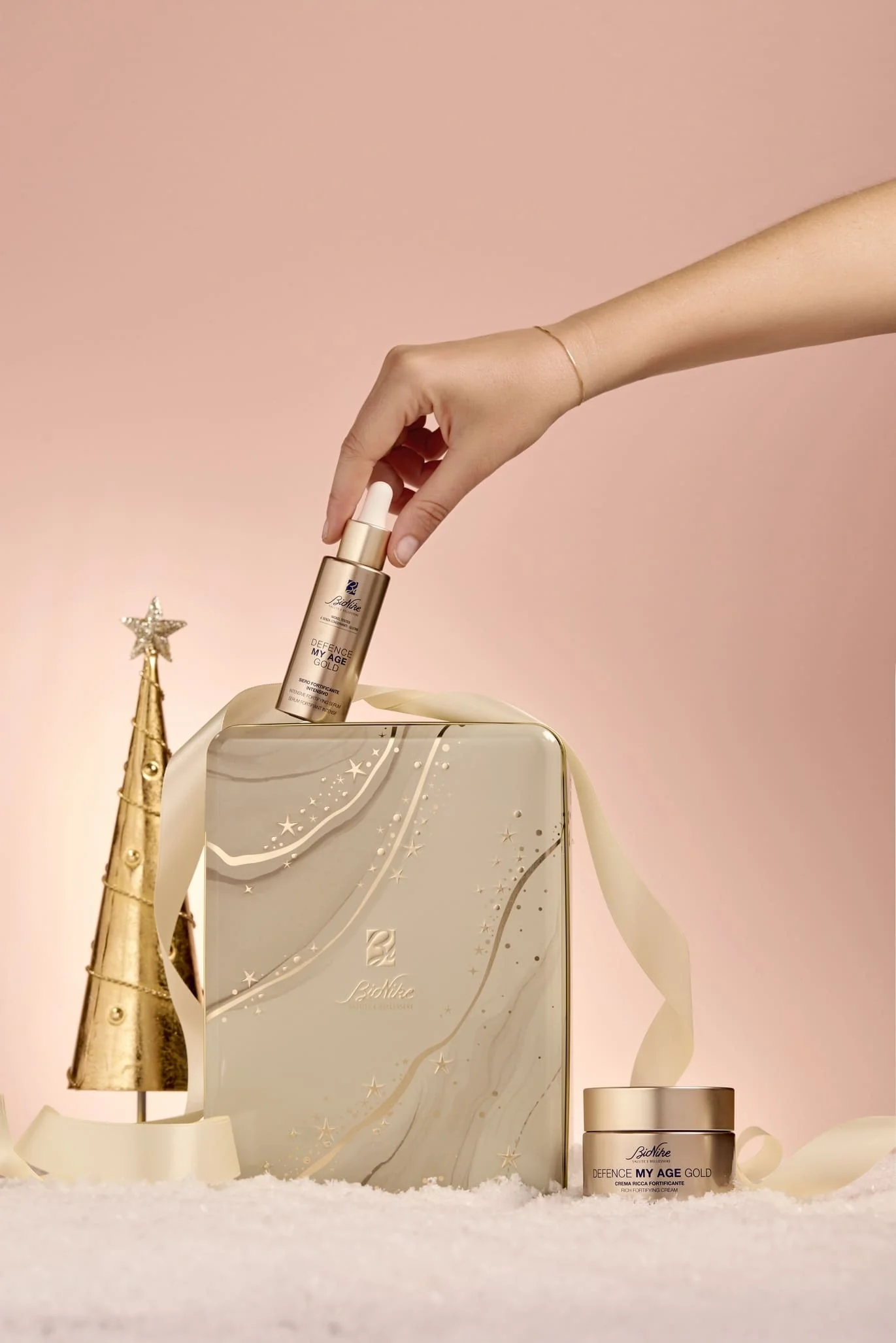 Vianočná sada Defense My Age DEFENSE MY AGE GOLD 2025 - Make Up box, 24-hodinová pleťová maska proti vráskam