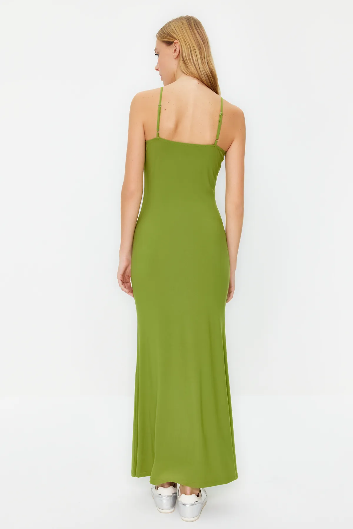 Trendyol Collection  Grünes, tailliertes/tailliertes Träger-Maxi-Bleistiftkleid aus flexiblem Strick TWOSS23EL02435