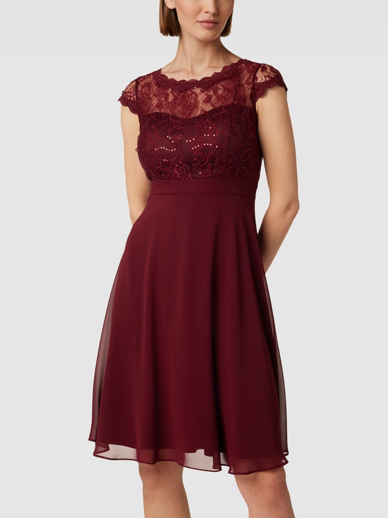 Cocktailkleid mit Häkelspitze-Besatz in dunkelrot