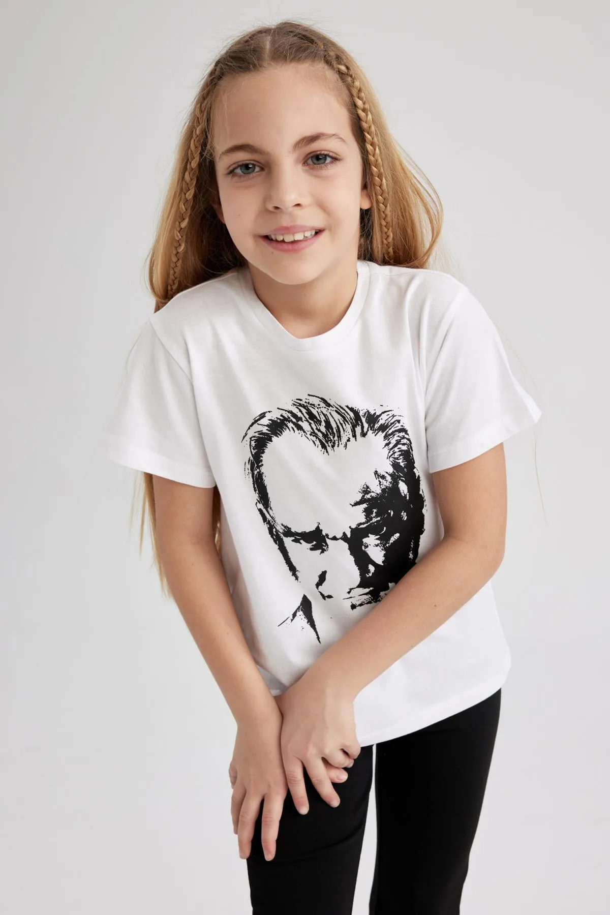 DeFacto  Mädchen T-Shirt mit Atatürk-Aufdruck, kurzärmlig, weiß, Z5093a623sm