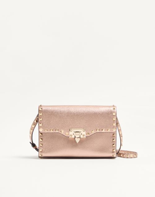Valentino Garavani Rockstud Lille Skuldertaske i Lamineret Granato Kalveskind