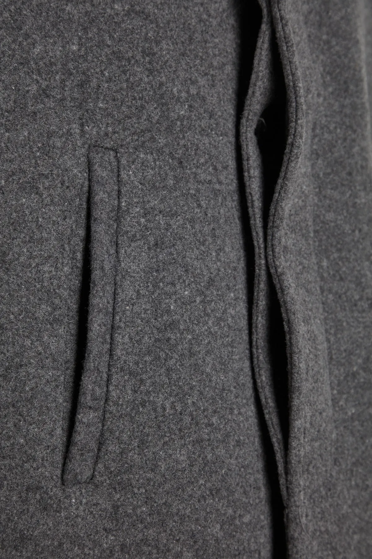Trendyol Collection  Anthrazitfarbener Unisex-Stempelmantel mit regulärer Passform TMNAW24KB00004