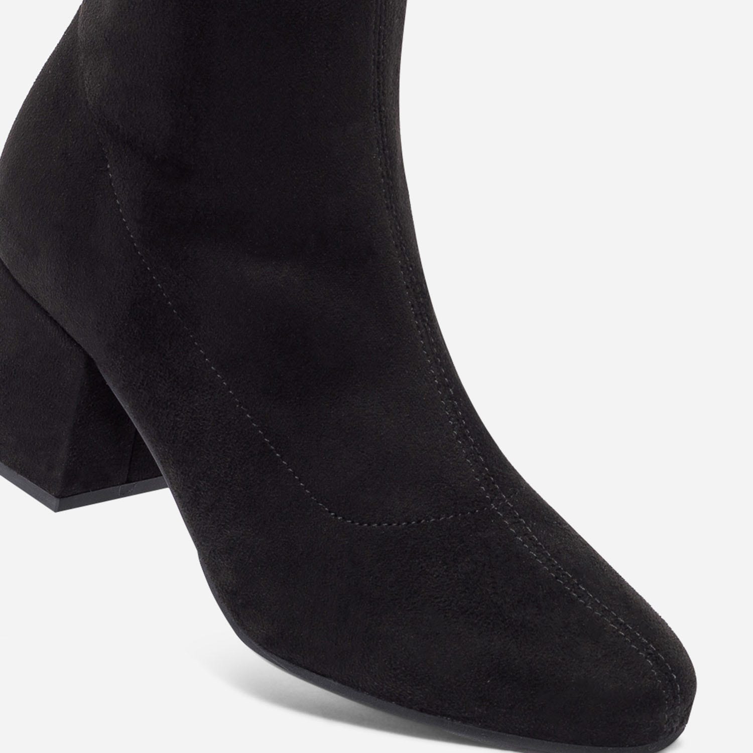Boots noir éco-conçu en textile suédé