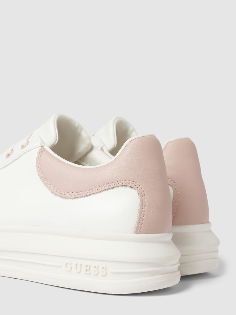 Sneaker mit Label-Print Modell 'VIBO' in weiß