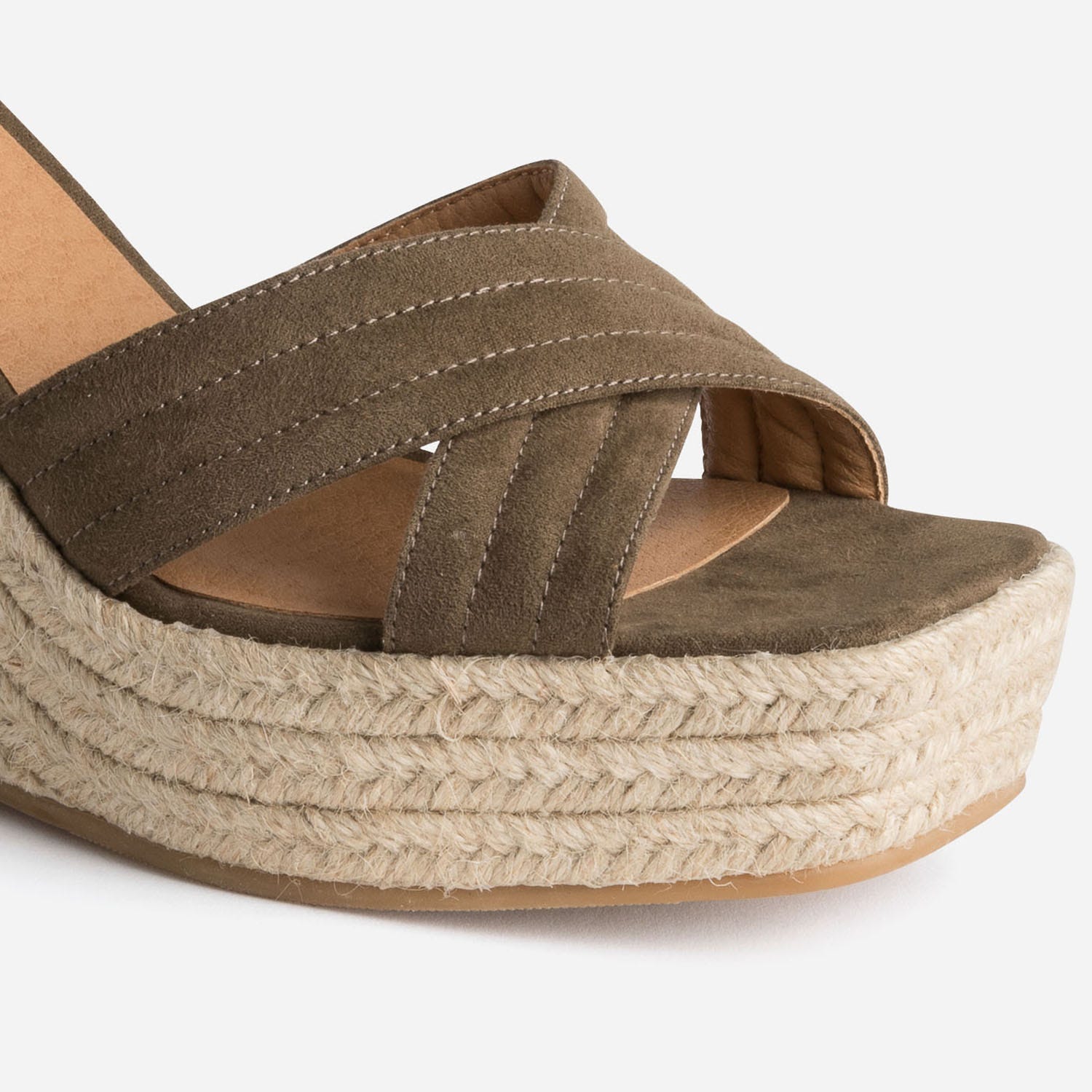 Sandale compensée TEXTO kaki suédée