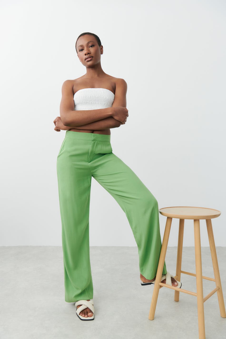 Relaxed viscose trousers