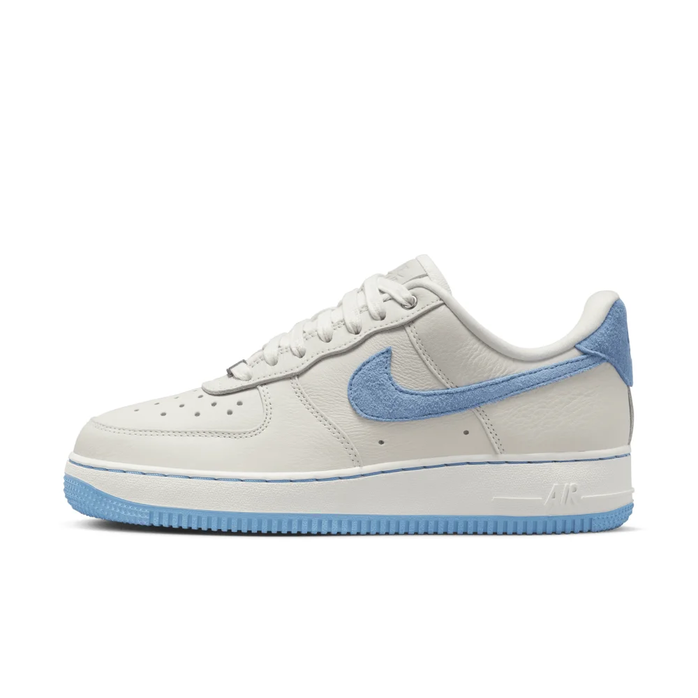 Nike Air Force 1 WMNS LXX DX1193-100 / weiss