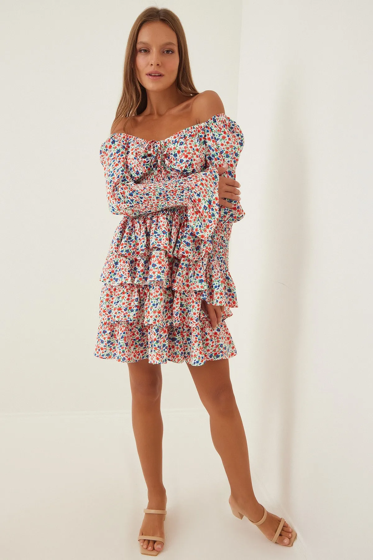 Happiness İstanbul  Rot-weißes geblümtes Katkat-Rüschen-Mini-Sommerkleid für Damen FN02947