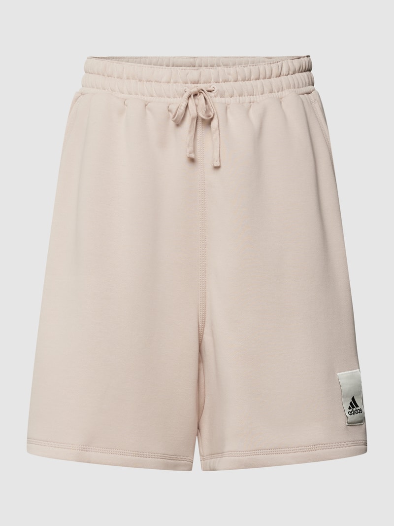 Sweatshorts mit Label-Patch in haselnuss braun