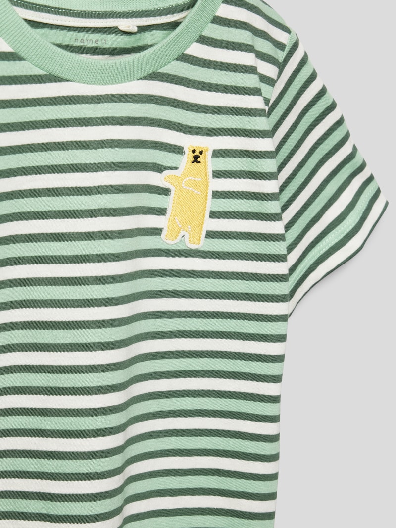 T-Shirt aus Baumwolle mit Motiv-Patch Modell 'DIK' in grün