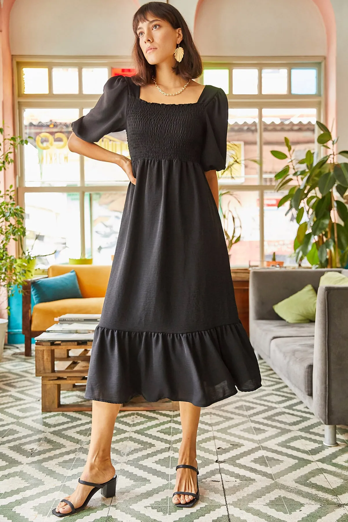 Olalook  Schwarzes Bodrum-Kleid mit quadratischem Gimped-Kragen für Damen ELB-19001557