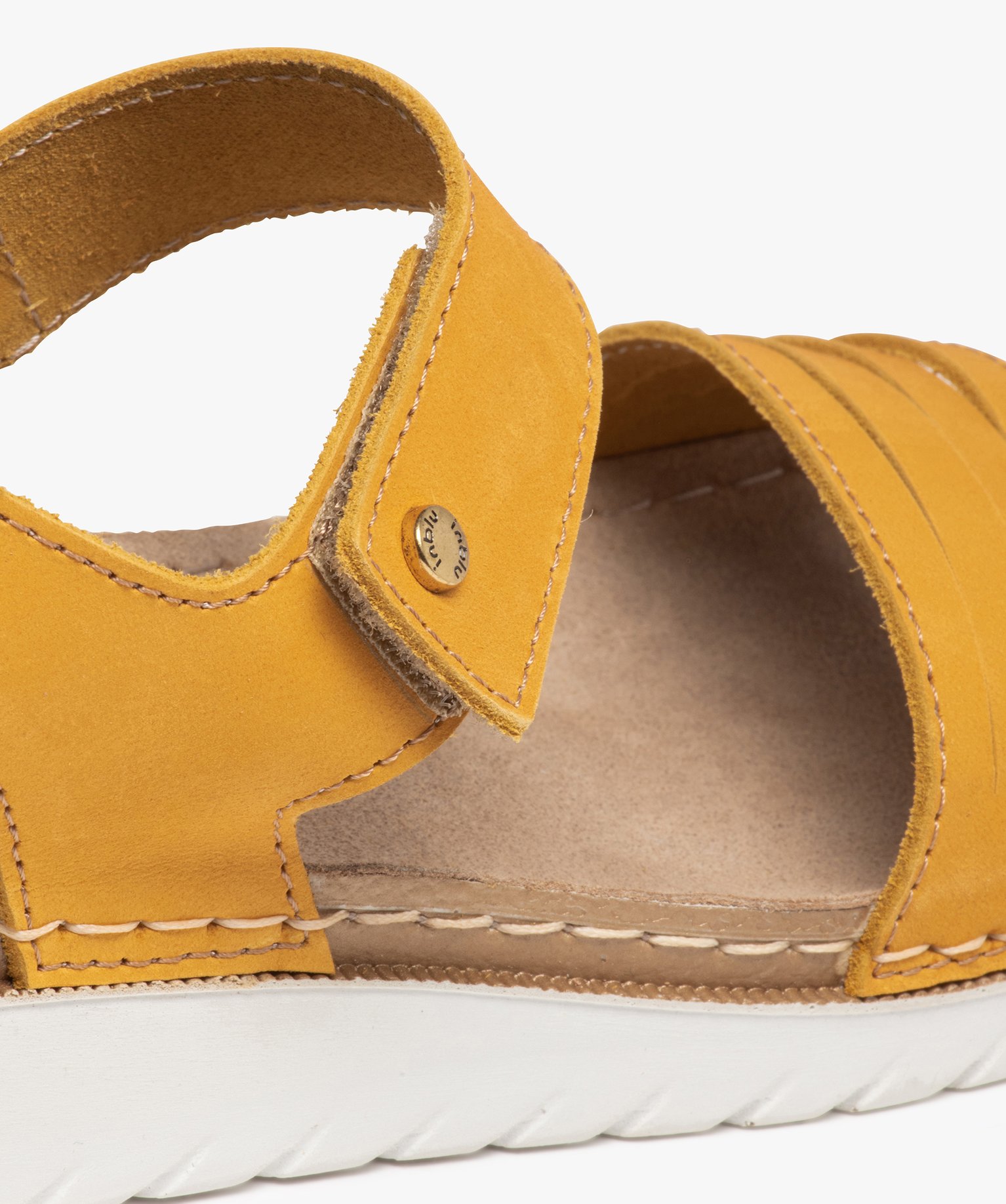 Sandales femme confort à brides en cuir jaune | GEMO
