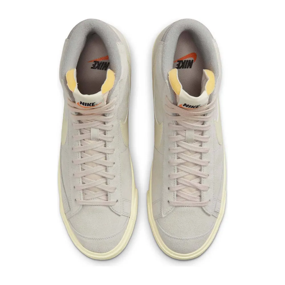 Nike Blazer Mid 77 Premium DM0178-001 / grau