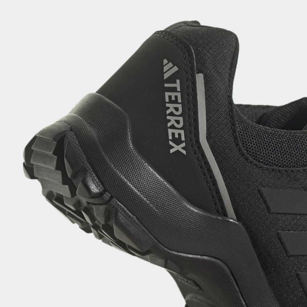 adidas Hyperhiker Low HQ5823 / schwarz