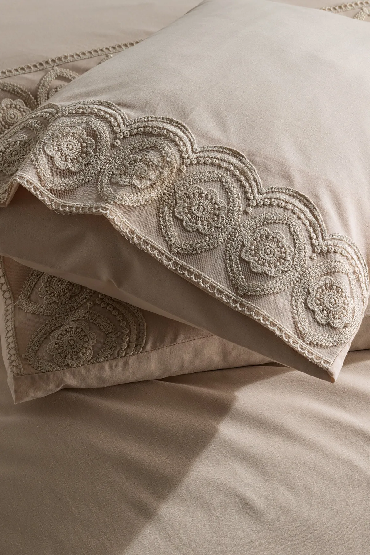 Çeyiz Diyarı  Ceylin Mitgift-Bettbezug-Set aus französischer Spitze, Cappucino