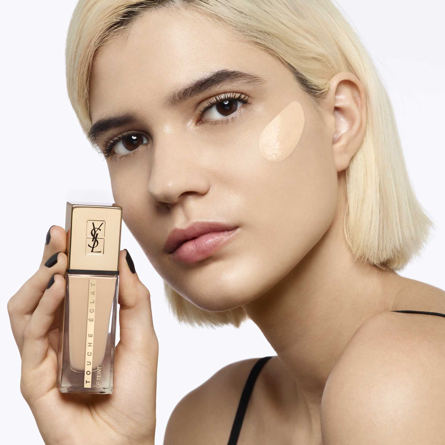 Yves St Laurent Touche Eclat Le Teint Fond de Teint Hydratant 25 ml
