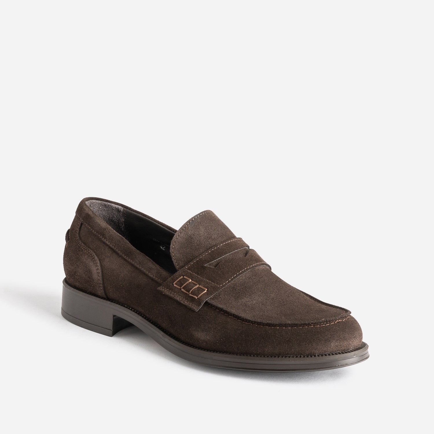 Mocassin marron en cuir velours