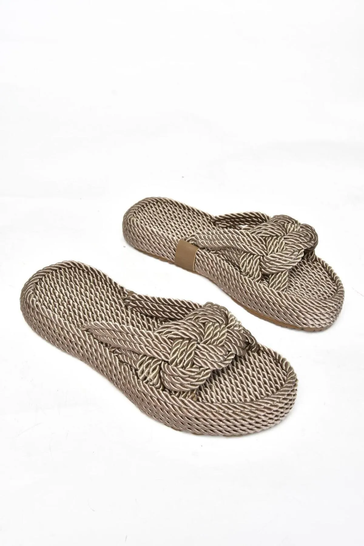 Fox Shoes  S596022704 Nerz-Slipper aus Stroh mit Seilbesatz
